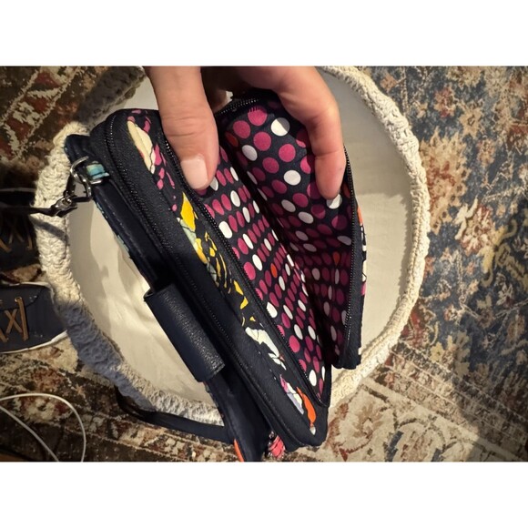 Vera Bradley RFID all in one Crossbody butterfly flutter Zip Snap Adjustable - Picture 6 of 10